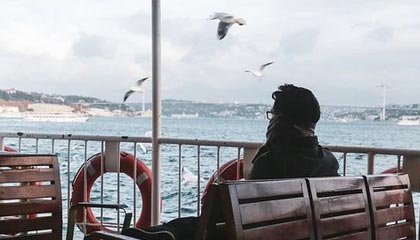 九游app官网下载-克劳利镇阵容深度提升，红魔低调冲刺附加赛，克劳利狂潮