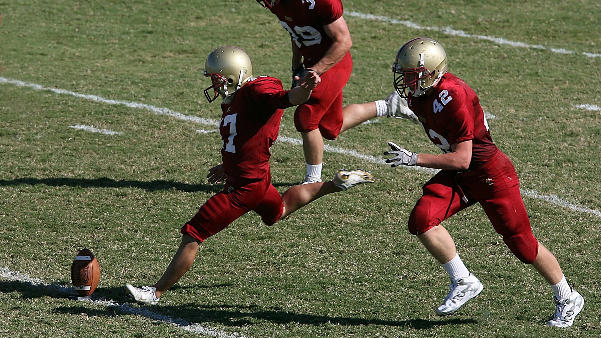 九游网-杨瀚森在训练中展示强烈求胜欲望，杨翰林简介