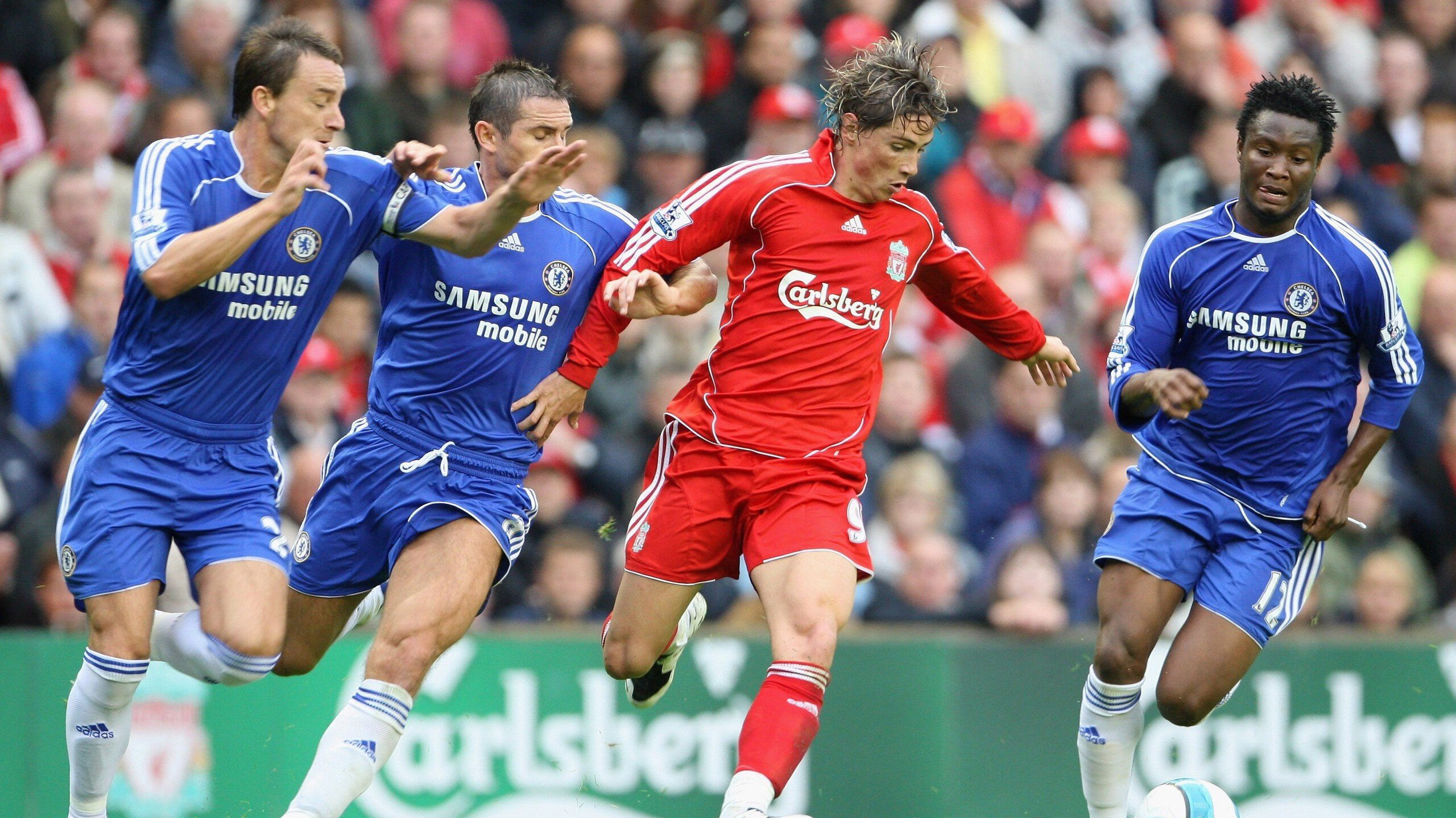 内线争霸:篮下强硬对抗的精彩瞬间,内线打法