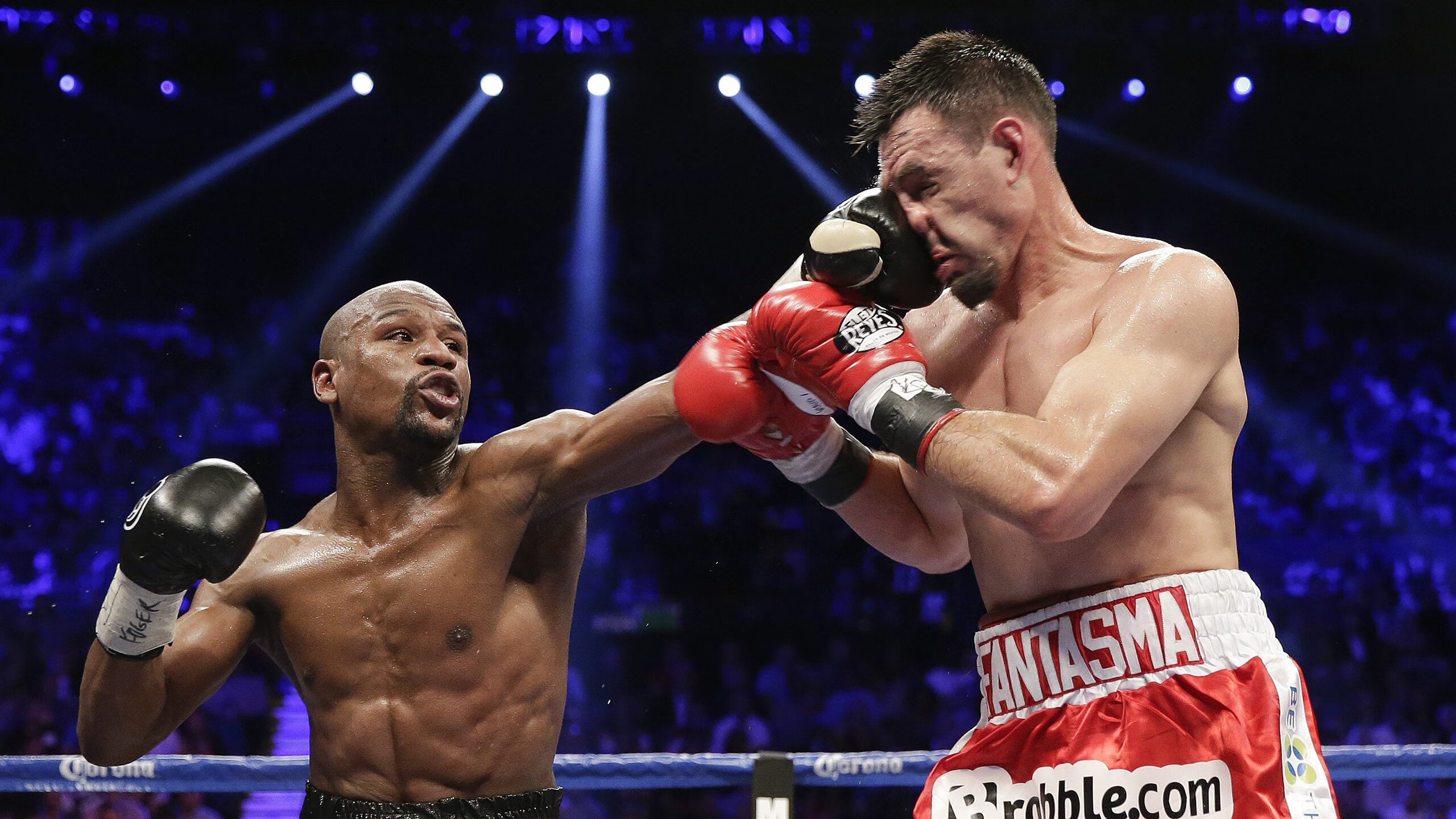 九游jiuyou-特色流动体操表演，城市街角的精彩 show，流动性舞蹈动作